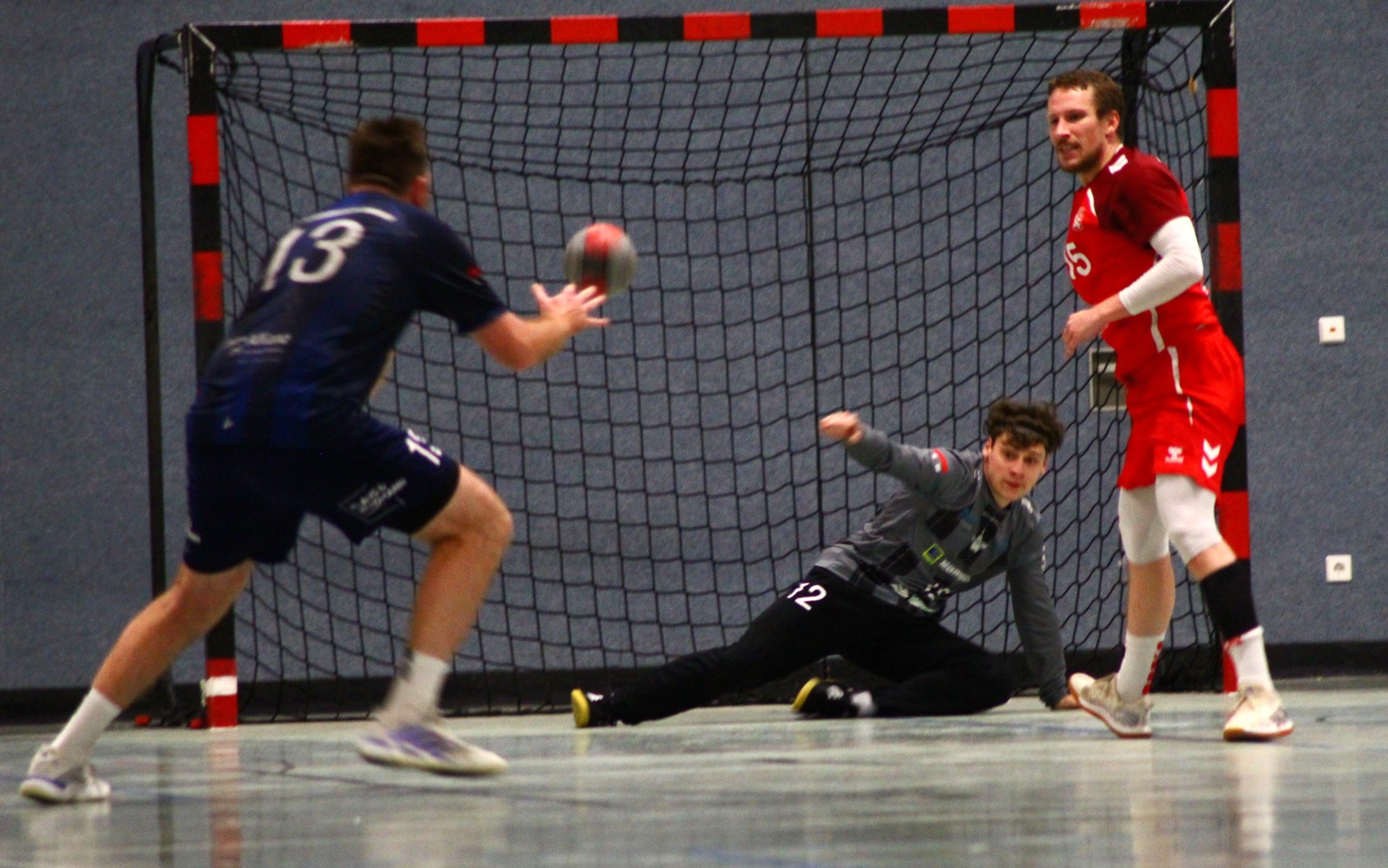 Starke Abwehr und X-Faktor von der Bank: TSB-Perspektivteam gewinnt das erste von zwei Endspielen